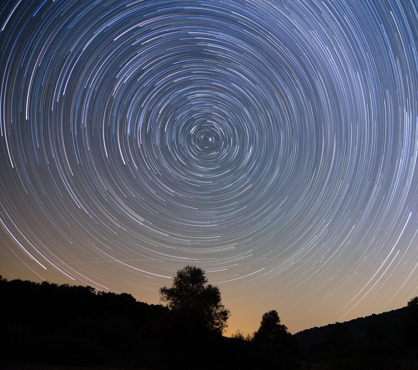 yavorzhelyazkov-star-trails-8306233_1920